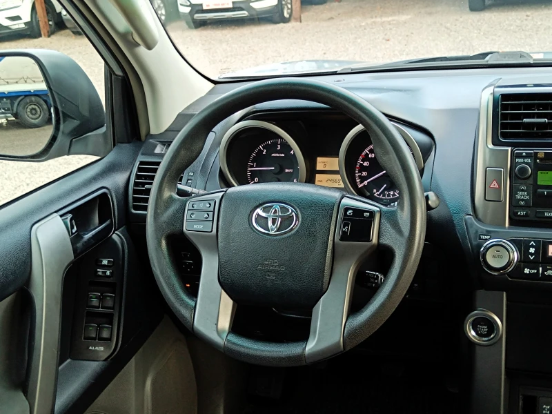 Toyota Land cruiser 3.0 D4D* 4X4* БАВНИ* БЛОКАЖ* НОВ ВНОС* , снимка 12 - Автомобили и джипове - 53028788