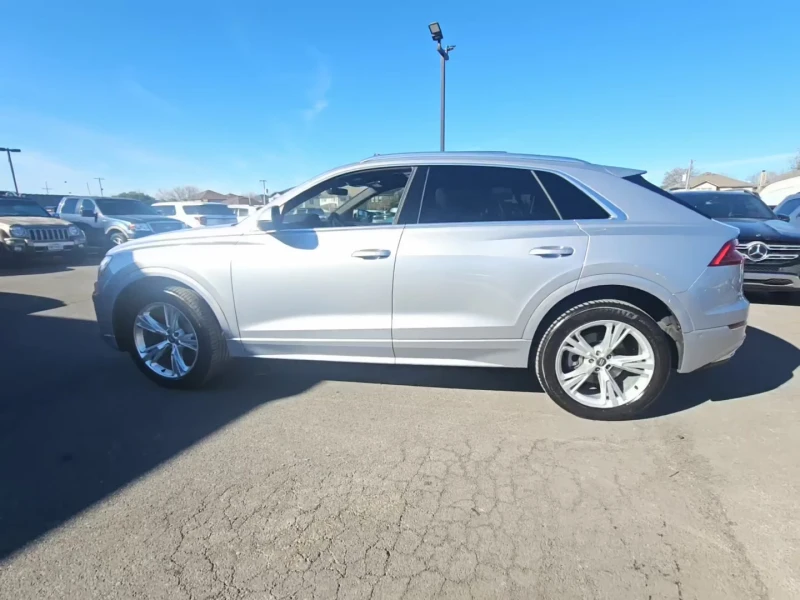 Audi Q8 PREMIUM PLUS| BANG&OLUFSEN| ПАНО| ПОДГРЕВ, снимка 4 - Автомобили и джипове - 53036624