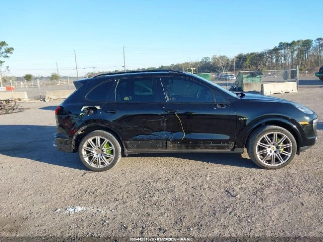 Porsche Cayenne E-HYBRID S PLATINUM EDITION* 4x4* Обдухване* BOSE* - изображение 7