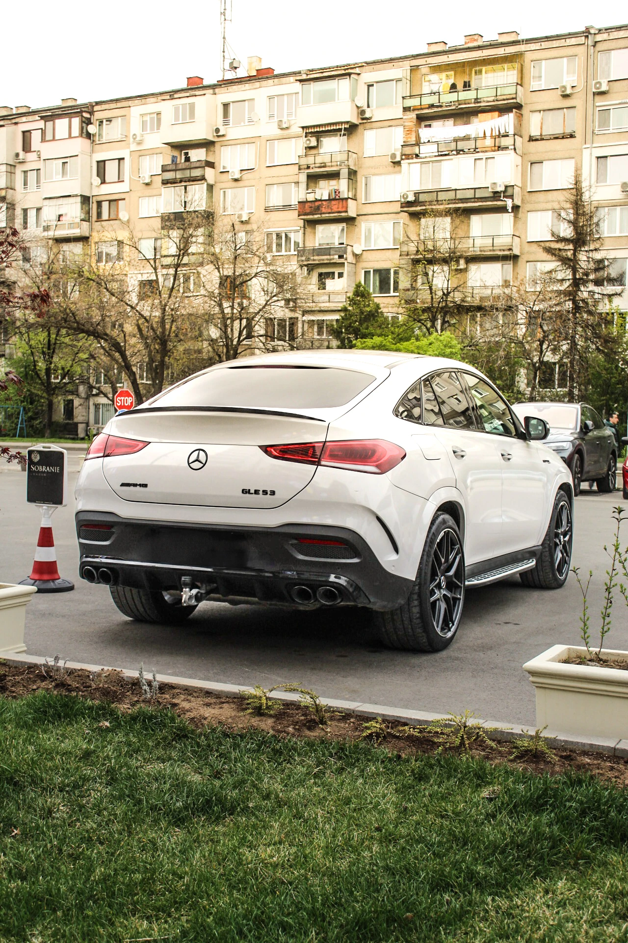 Mercedes-Benz GLE 53 4MATIC AMG Coupe Full Options в гаранция - изображение 4