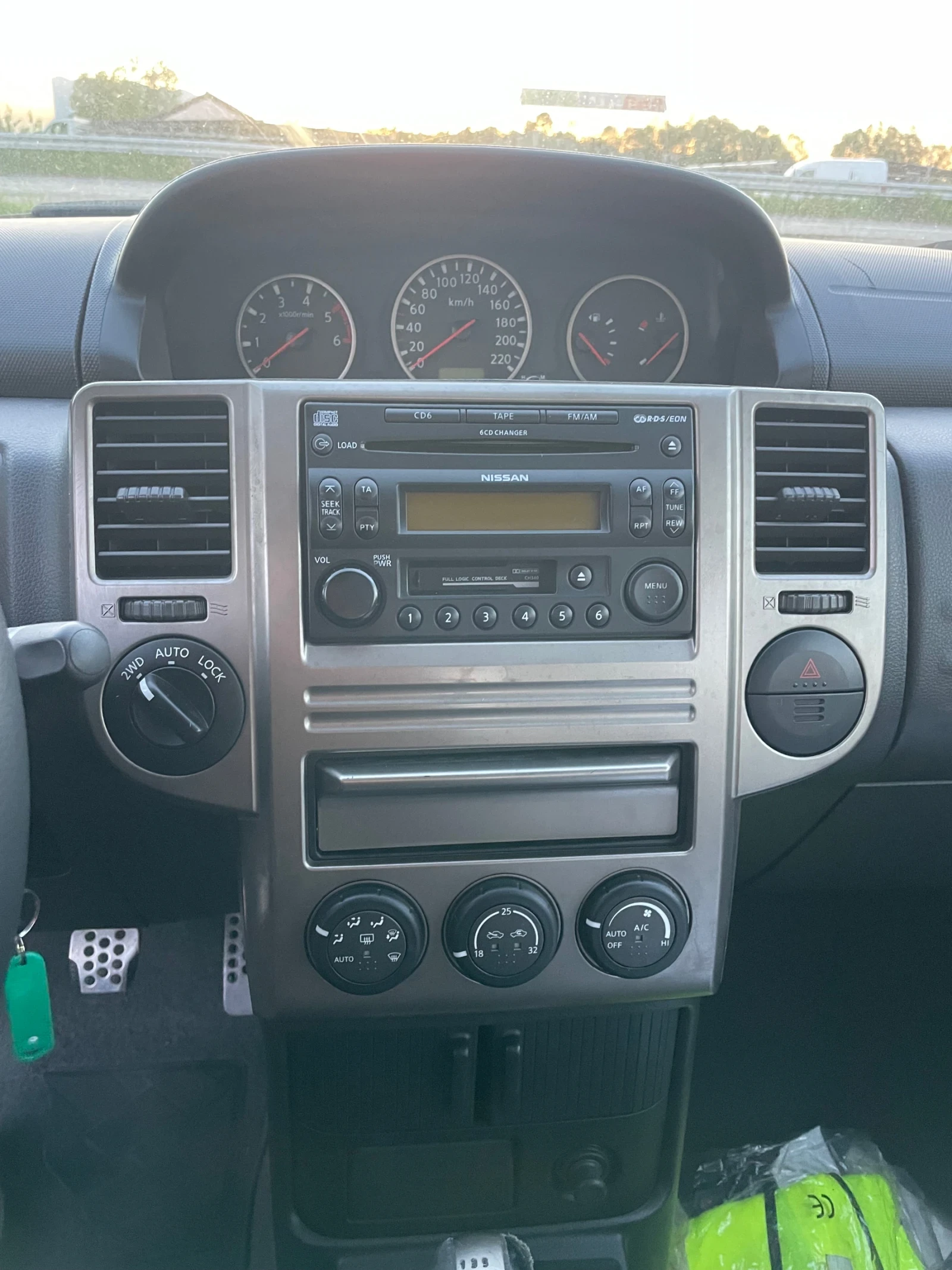 Nissan X-trail 2.2TDI-GAS-4x4-ITALIA | Mobile.bg — изображение 15