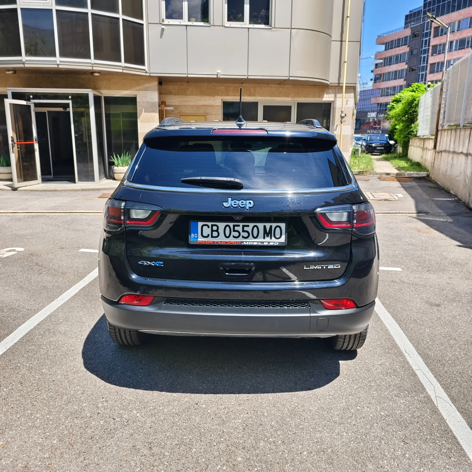Jeep Compass 4xe PLUG-IN HYBRID Automatik 190HP - изображение 3