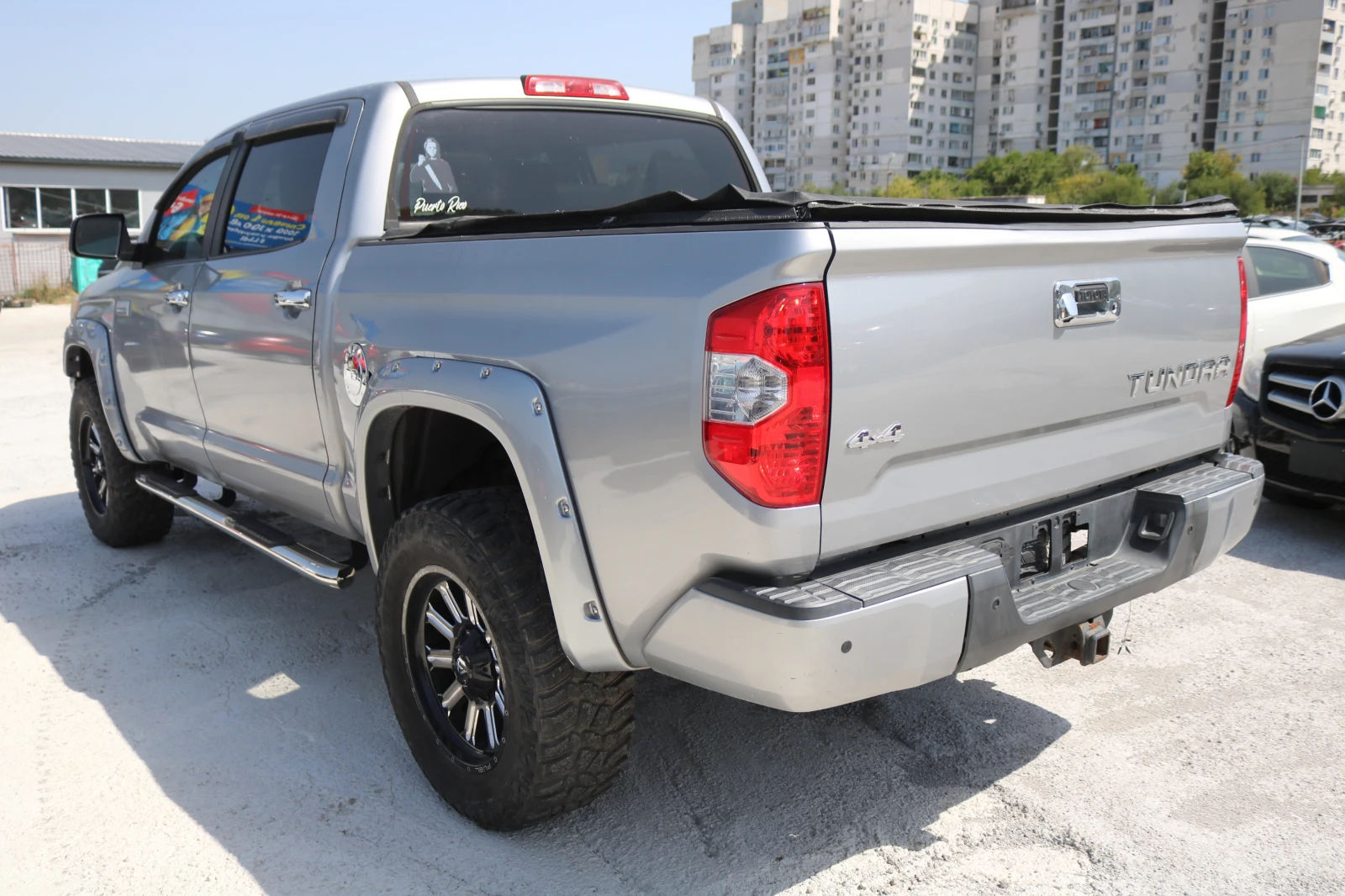 Toyota Tundra 5.7 V8 4x4 - изображение 8