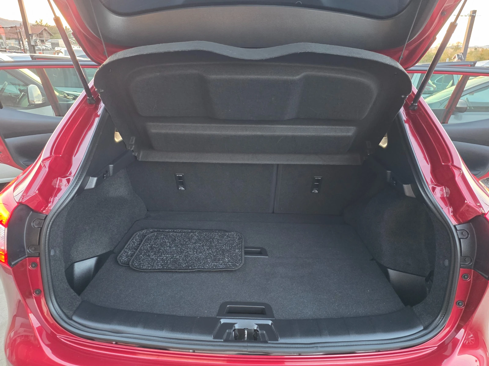 Nissan Qashqai 62442km 1.2i-116.-EURO 6b - | Mobile.bg   16