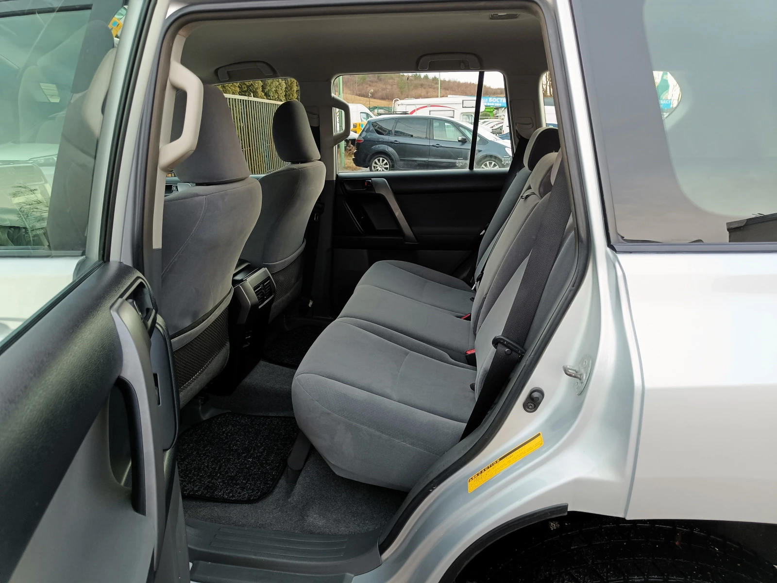 Toyota Land cruiser 3.0 D4D* 4X4* �����* ������* ��� ����*  | Mobile.bg � ����������� 16