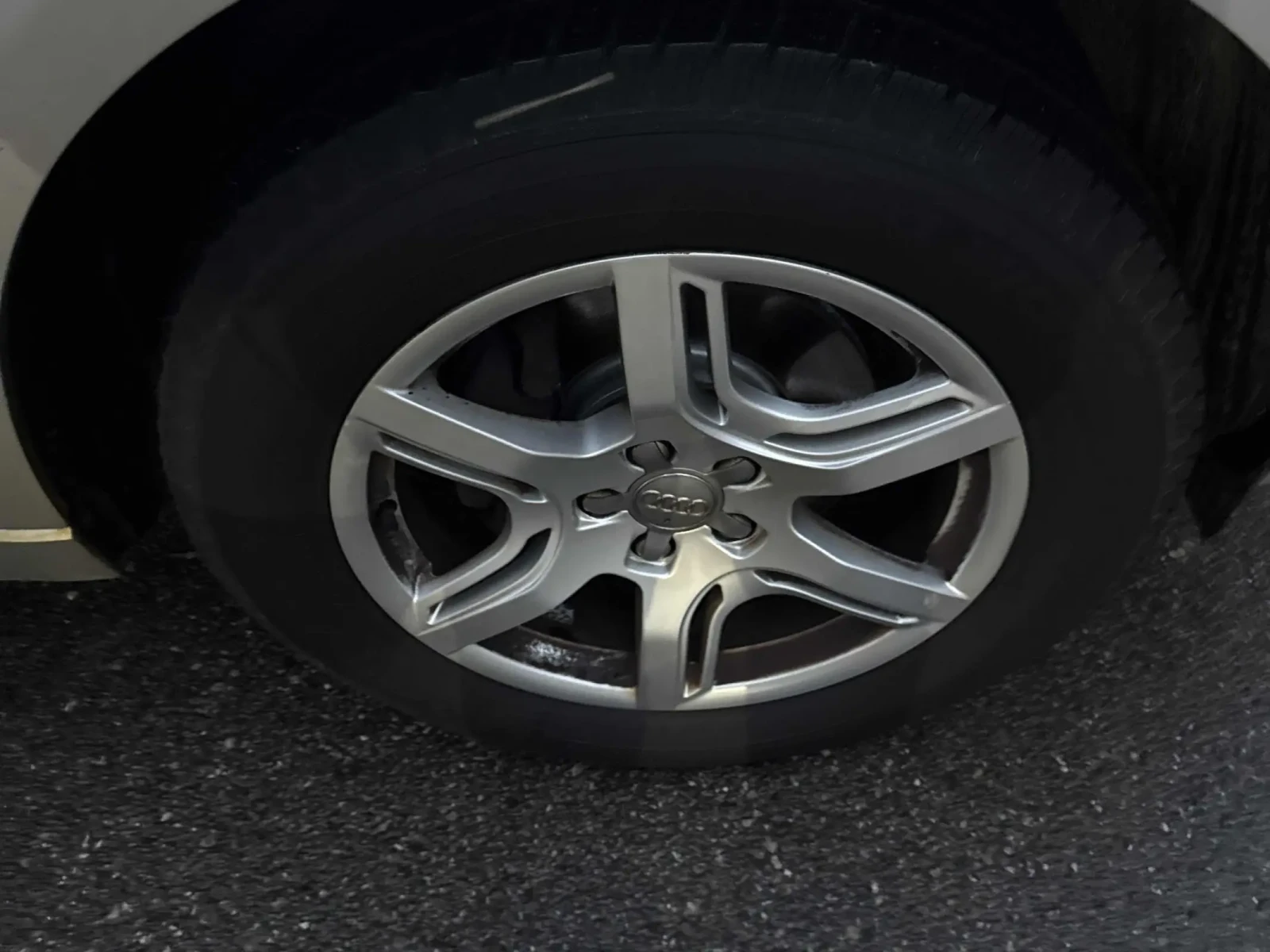 Audi Q5 QUATTRO* PREMIUM* KEYLESS* АвтоКредит(ЦЕНА ДО БГ) - изображение 9