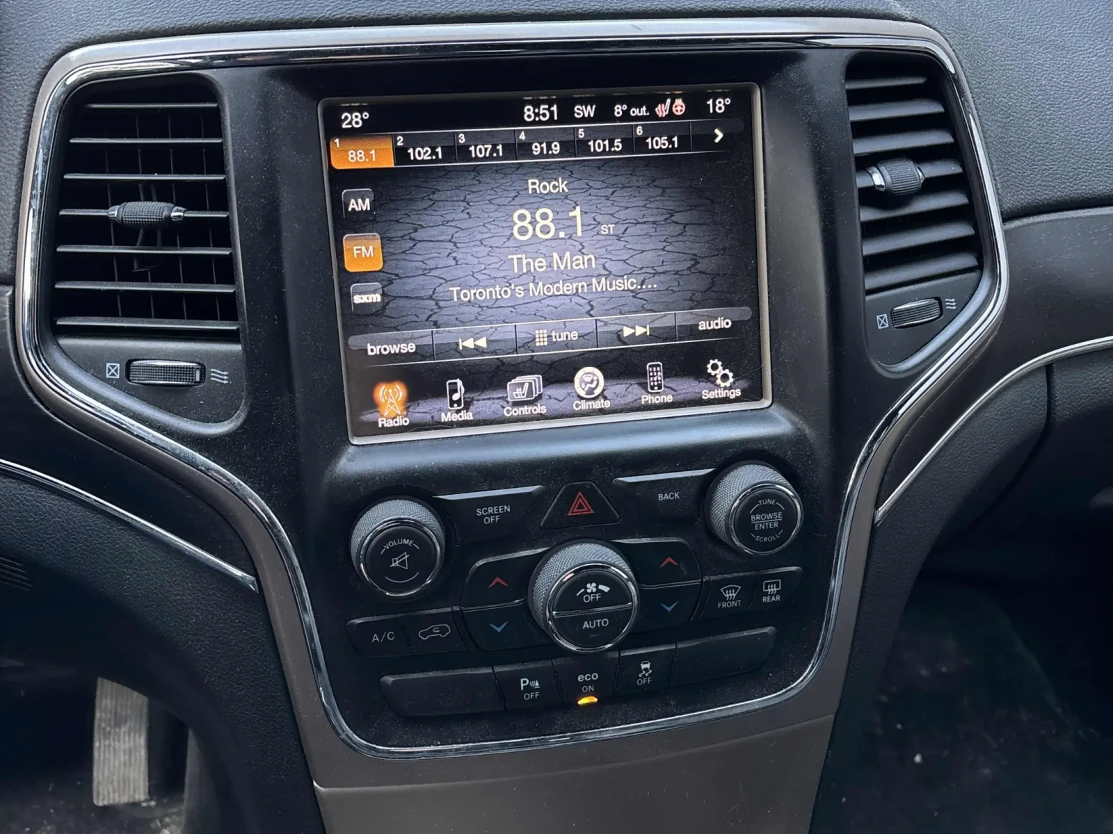 Jeep Grand cherokee LIMITED* 3.6* V6* 8ZF* ПОДГРЕВ* КАМЕРА* КЕЙЛЕС, снимка 7 - Автомобили и джипове - 53829749