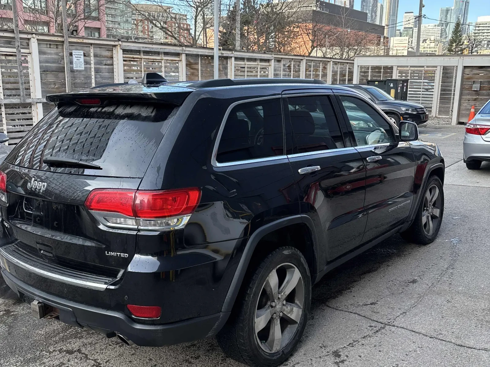 Jeep Grand cherokee LIMITED* 3.6* V6* 8ZF* ПОДГРЕВ* КАМЕРА* КЕЙЛЕС, снимка 2 - Автомобили и джипове - 53829749