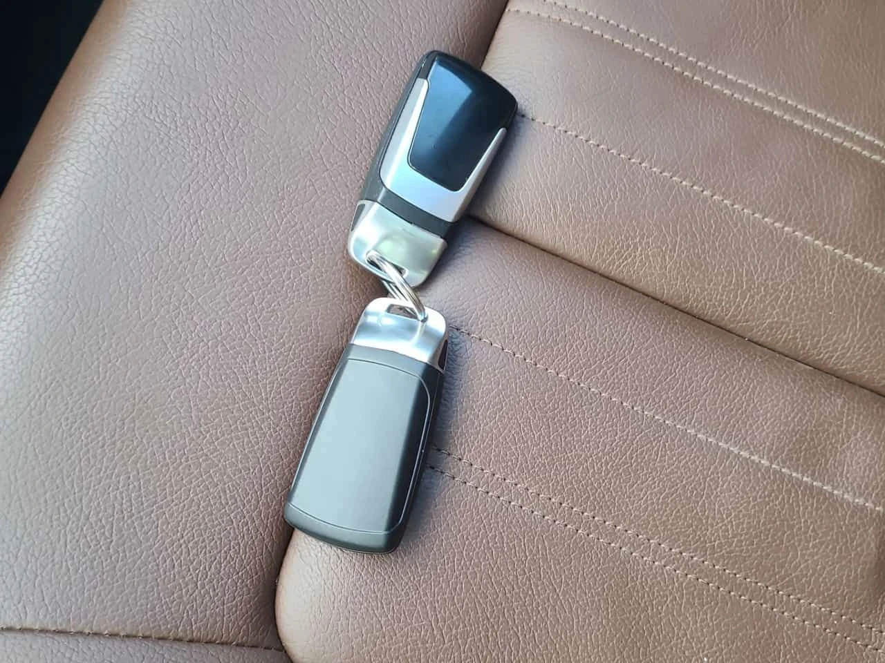 Audi Q5 * PROGRESSIV * CARFAX * ПАНОРАМА* 2 КЛЮЧА* , снимка 8 - Автомобили и джипове - 53896931