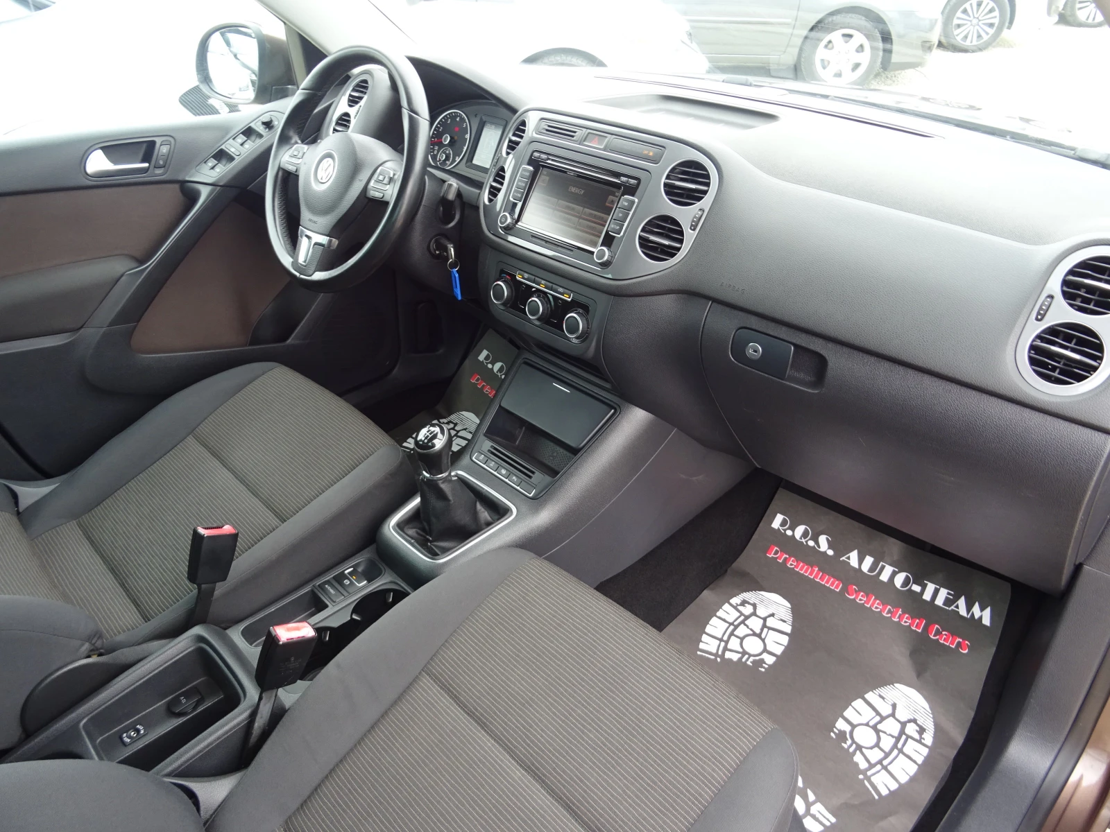 VW Tiguan 1.4 tsi Trend&Fun+ 2WD, снимка 14 - Автомобили и джипове - 54004656