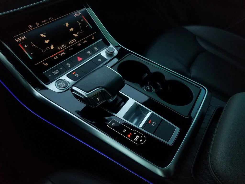 Audi Q7 S-line* АвтоКредит* (ЦЕНА ДО БГ), снимка 15 - Автомобили и джипове - 54255994