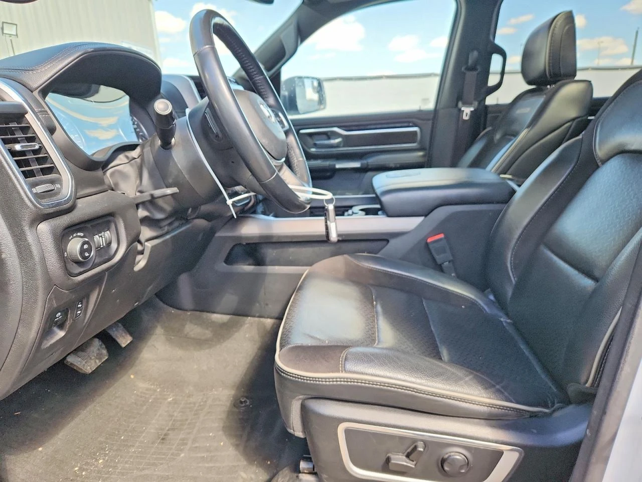 Dodge RAM 1500 5.7l Laramie, снимка 7 - Автомобили и джипове - 54569351