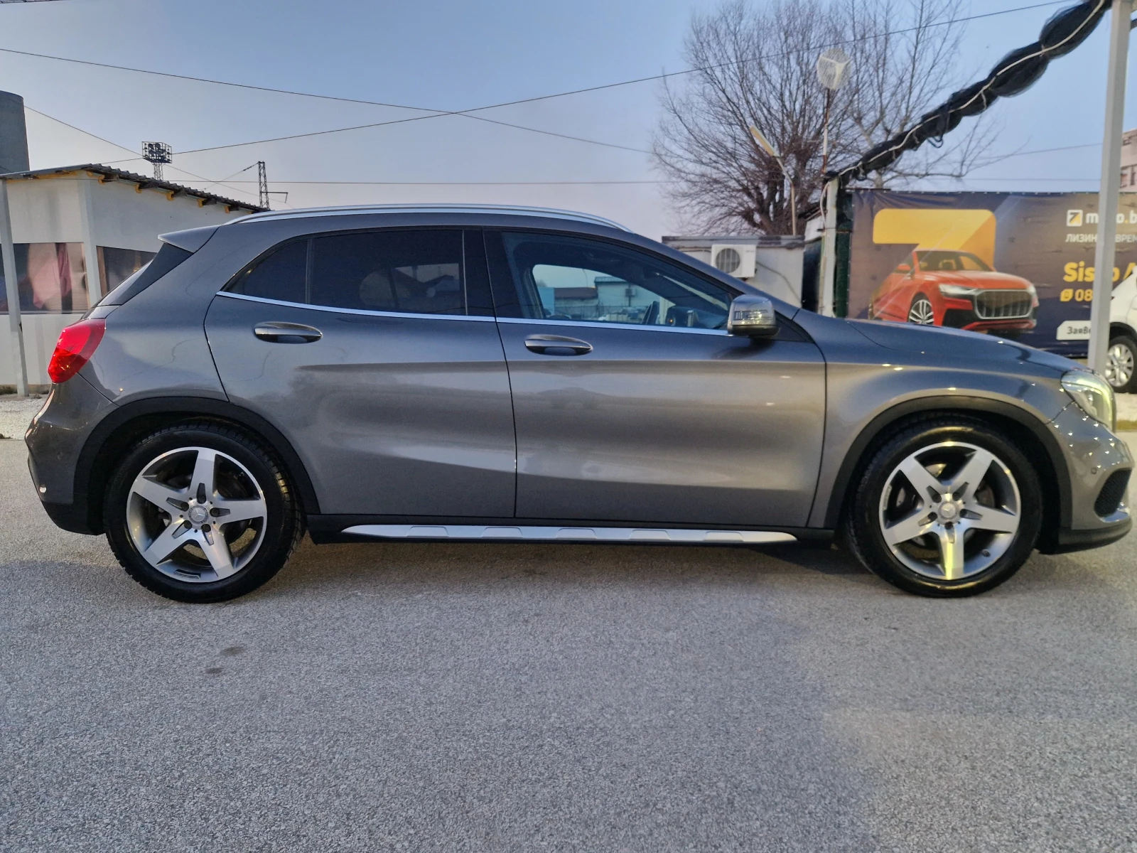 Mercedes-Benz GLA 220 AMG* FUL EKSTRI* CAMERA* HARMAN KARDON* PODGREV* F, снимка 8 - Автомобили и джипове - 54840108