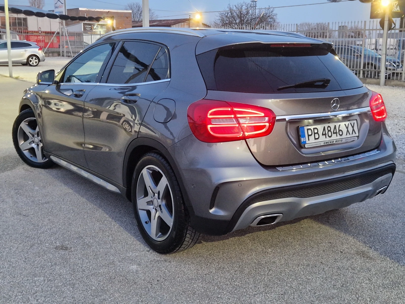 Mercedes-Benz GLA 220 AMG* FUL EKSTRI* CAMERA* HARMAN KARDON* PODGREV* F, снимка 6 - Автомобили и джипове - 54840108