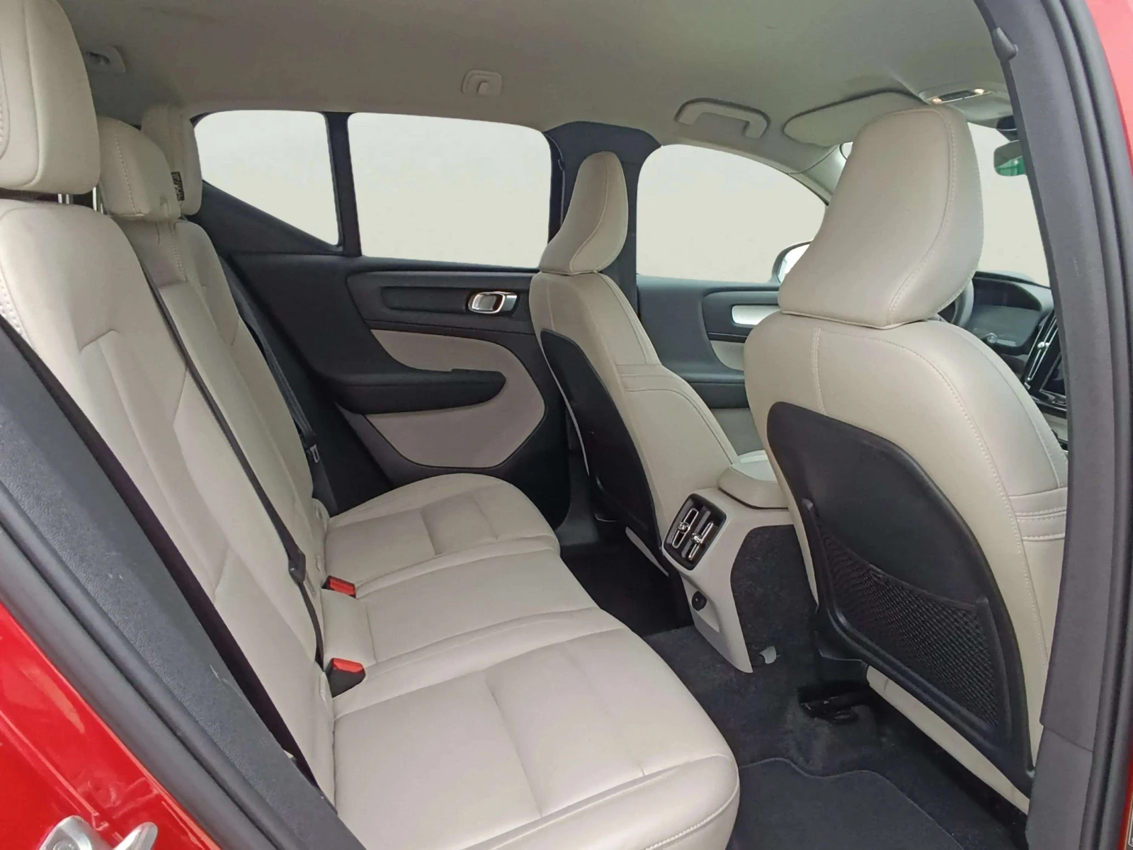Volvo XC40 2, 0, снимка 10 - Автомобили и джипове - 55040269