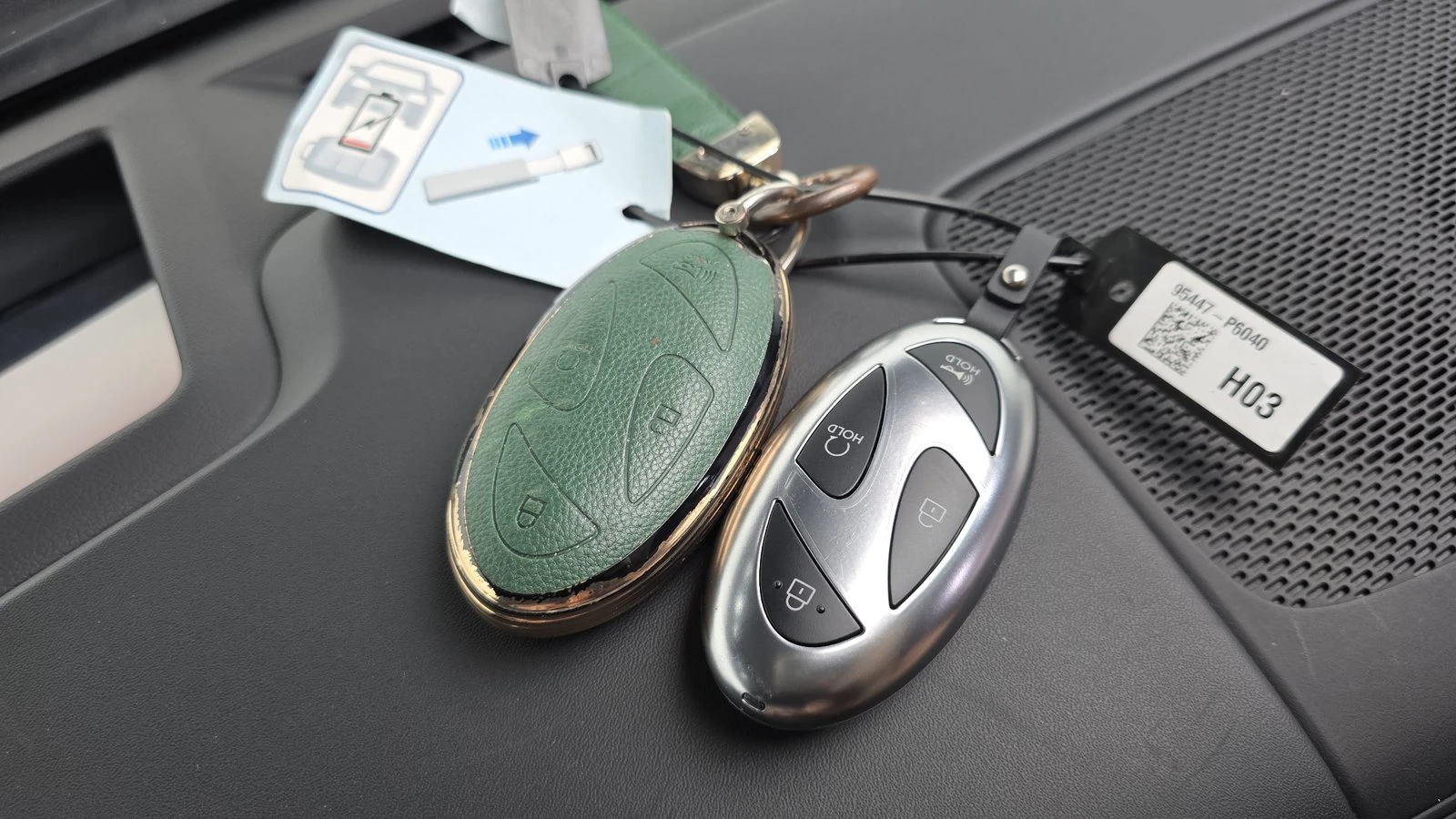 Hyundai Santa fe 1.6 HEV* HUD* KEYLESS* ПОДГРЕВ ВОЛАН* КРАЙНА ЦЕНА, снимка 17 - Автомобили и джипове - 55334910