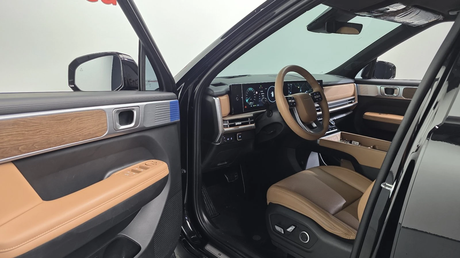 Hyundai Santa fe 1.6 HEV* HUD* KEYLESS* ПОДГРЕВ ВОЛАН* КРАЙНА ЦЕНА, снимка 10 - Автомобили и джипове - 55334910