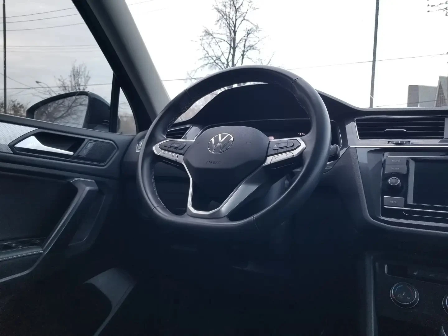 VW Tiguan 4MOTION* CARPLAY* ������� | Mobile.bg � ����������� 8