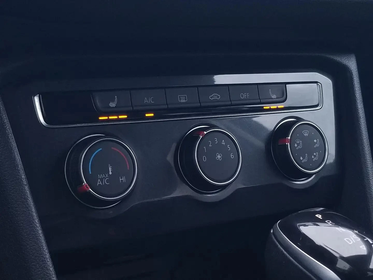 VW Tiguan 4MOTION* CARPLAY* ������� | Mobile.bg � ����������� 10