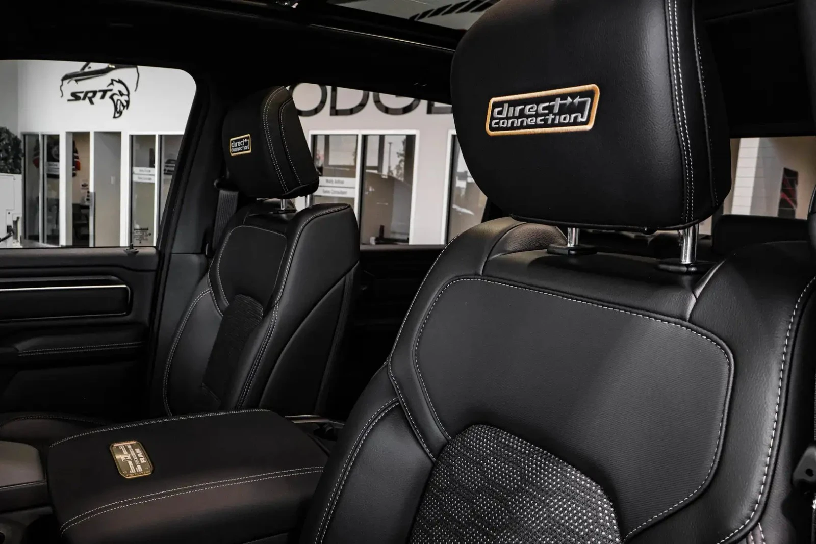 Dodge RAM 1500 ЦЕНА ДО БЪЛГАРИЯ РЕГИСТРАЦИЯ & АВТОКРЕДИТ, снимка 12 - Автомобили и джипове - 55437305