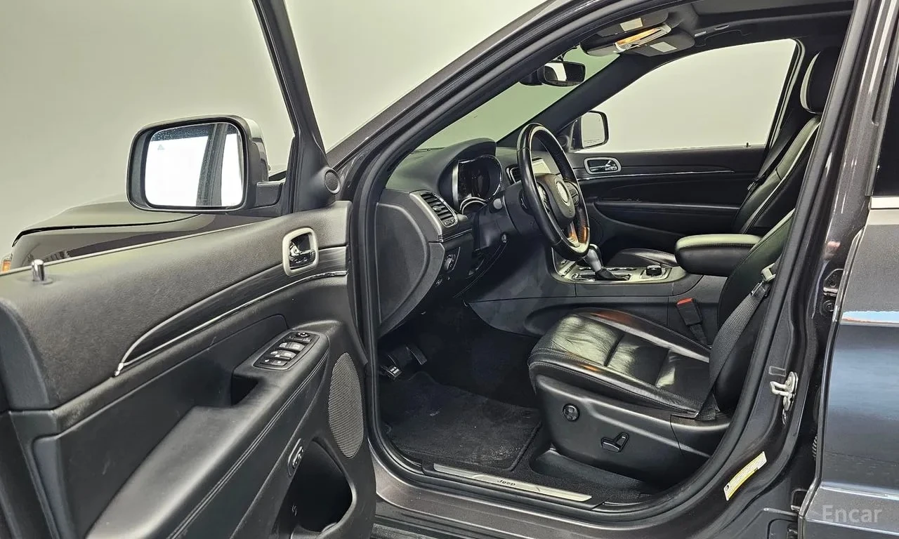 Jeep Cherokee 3.6 Limited/ПОДГРЕВ/ПАНОРАМА/, снимка 10 - Автомобили и джипове - 56081351