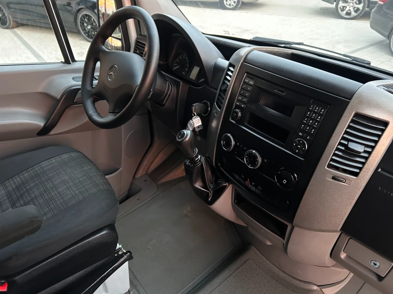 Mercedes-Benz Sprinter 313CDI 6-местен Клима , снимка 11 - Бусове и автобуси - 49129426