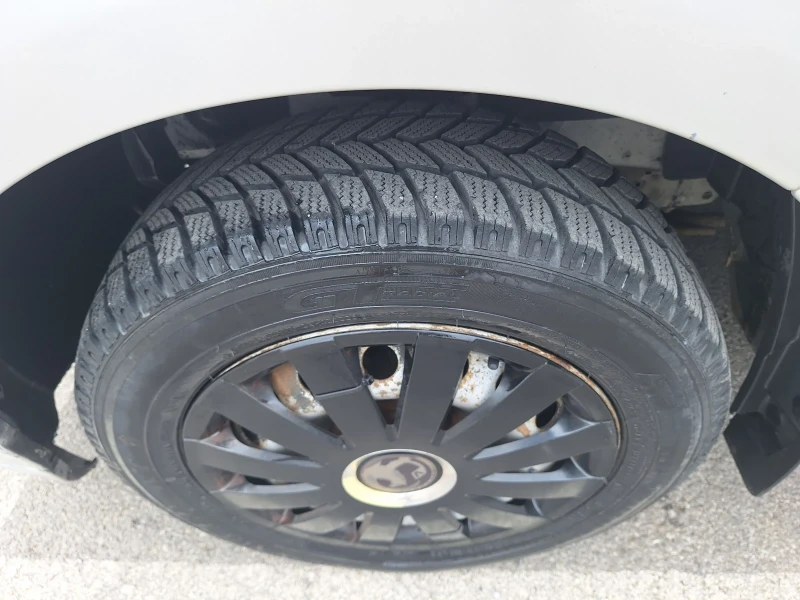 Opel Vivaro 1.9 DTI, снимка 10 - Бусове и автобуси - 52729577