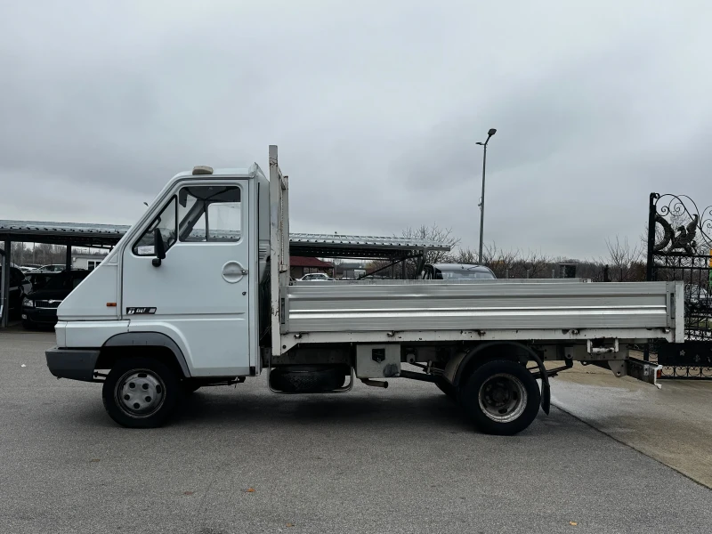 Renault Master 2.5D ИТАЛИЯ, снимка 2 - Бусове и автобуси - 52580321