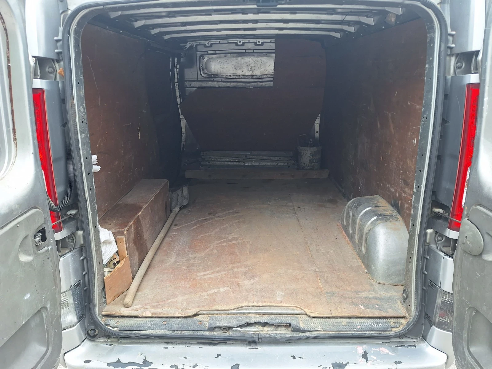 Opel Vivaro 1.9 DTI - изображение 9