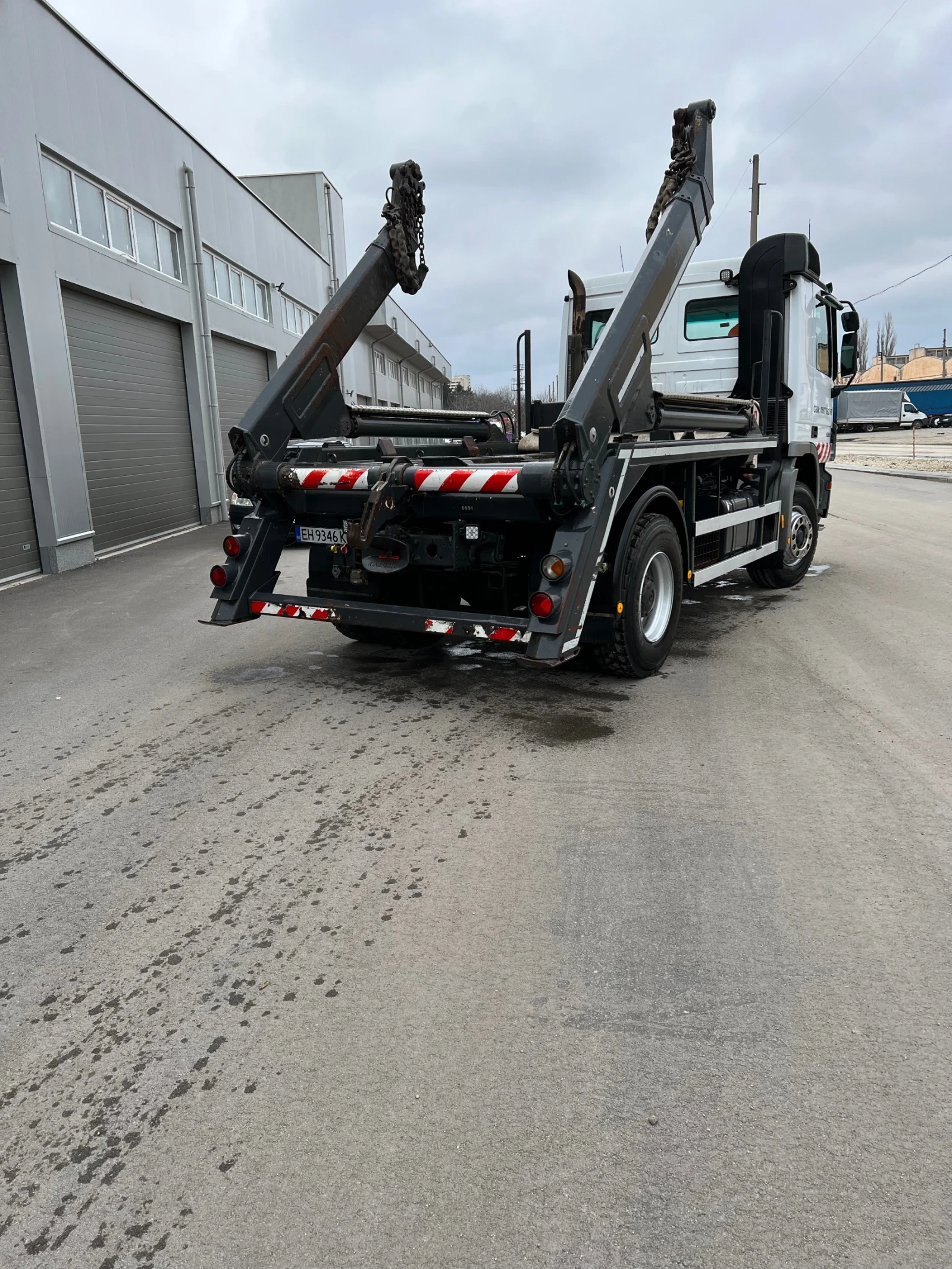 Mercedes-Benz 1831 Kонтейнеровоз - изображение 6