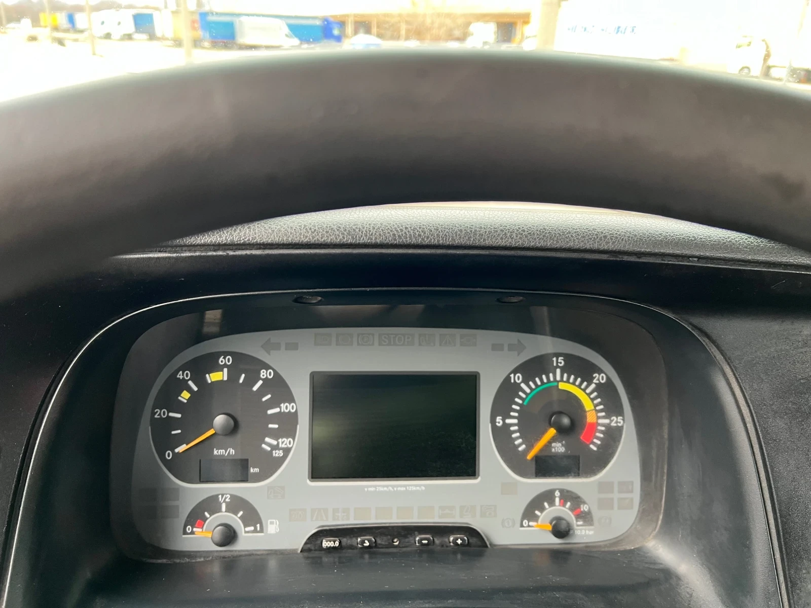 Mercedes-Benz 1831 Kонтейнеровоз - изображение 8