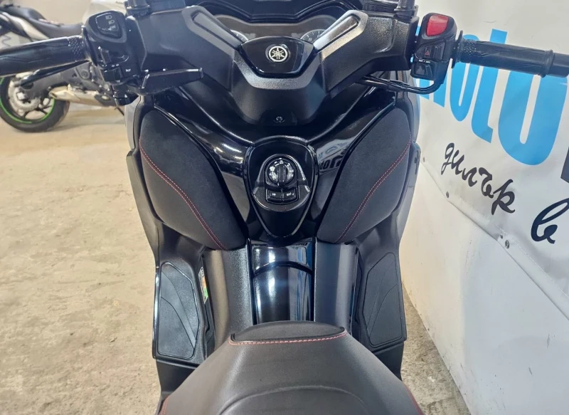 Yamaha X-max 400i ABS TCS TECH MAX!!!, снимка 11 - Мотоциклети и мототехника - 51334179