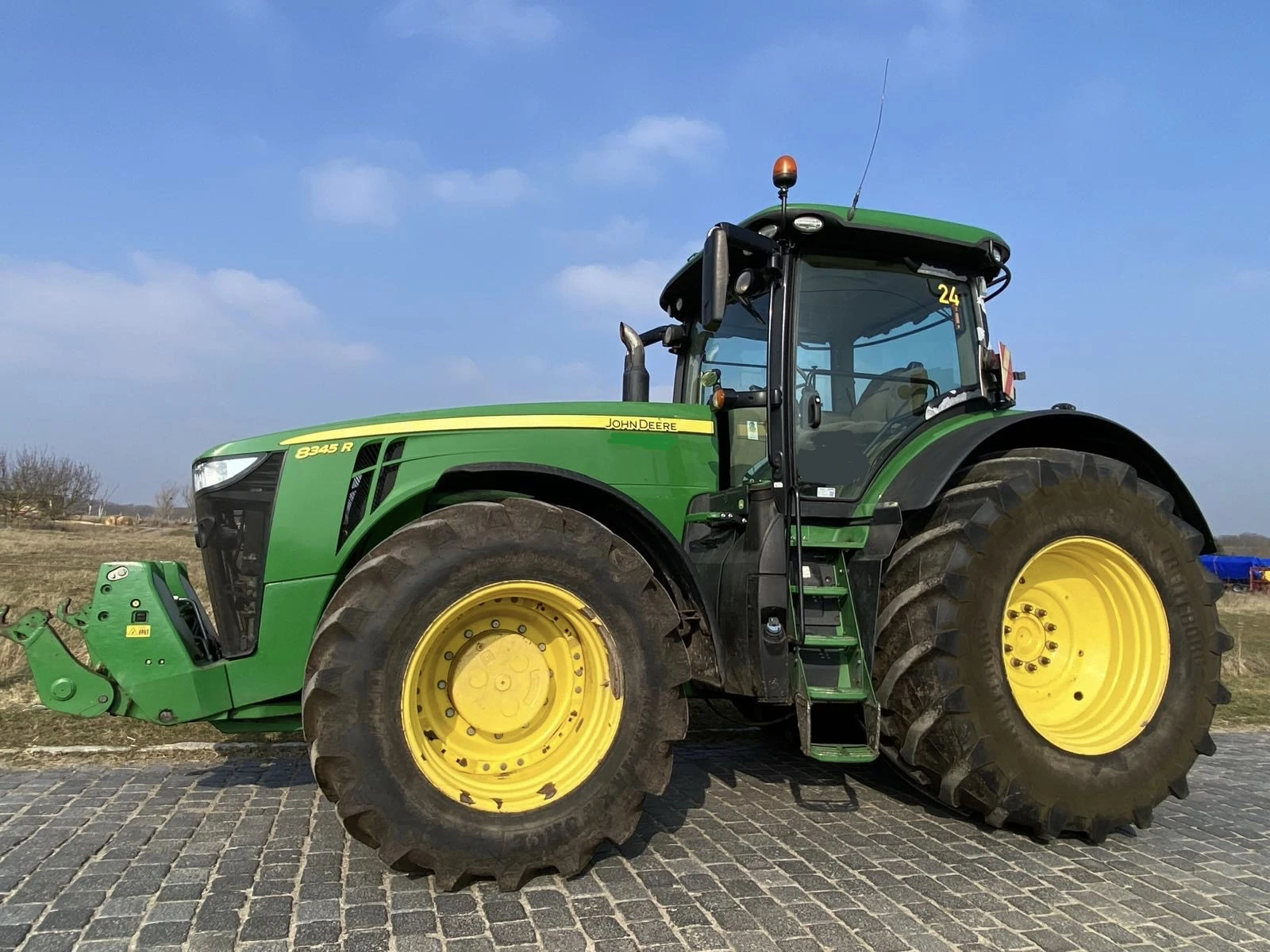 Трактор John Deere 8345R E-23 POWER SHIFT НАВИГАЦИЯ ЛИЗИНГ, снимка 3 - Селскостопанска техника - 56074315