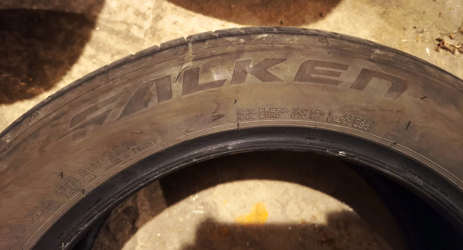 Гуми Летни 215/55R17, снимка 4 - Гуми и джанти - 53747416