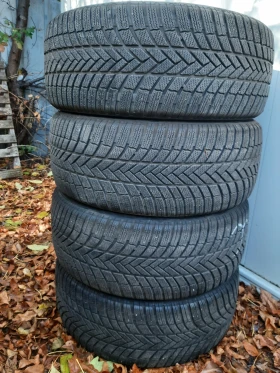      255/45R19