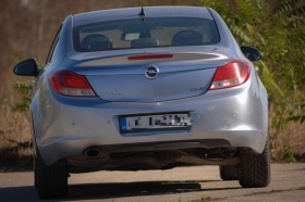 Opel Insignia 2.0 CDTI, снимка 2 - Автомобили и джипове - 42890536