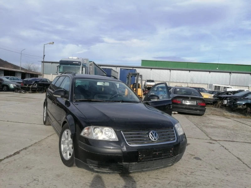 VW Passat 2.0 бензин, снимка 1 - Автомобили и джипове - 43711194