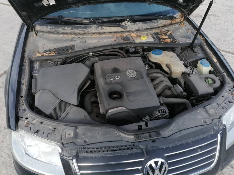 VW Passat 2.0 бензин, снимка 4 - Автомобили и джипове - 43711194