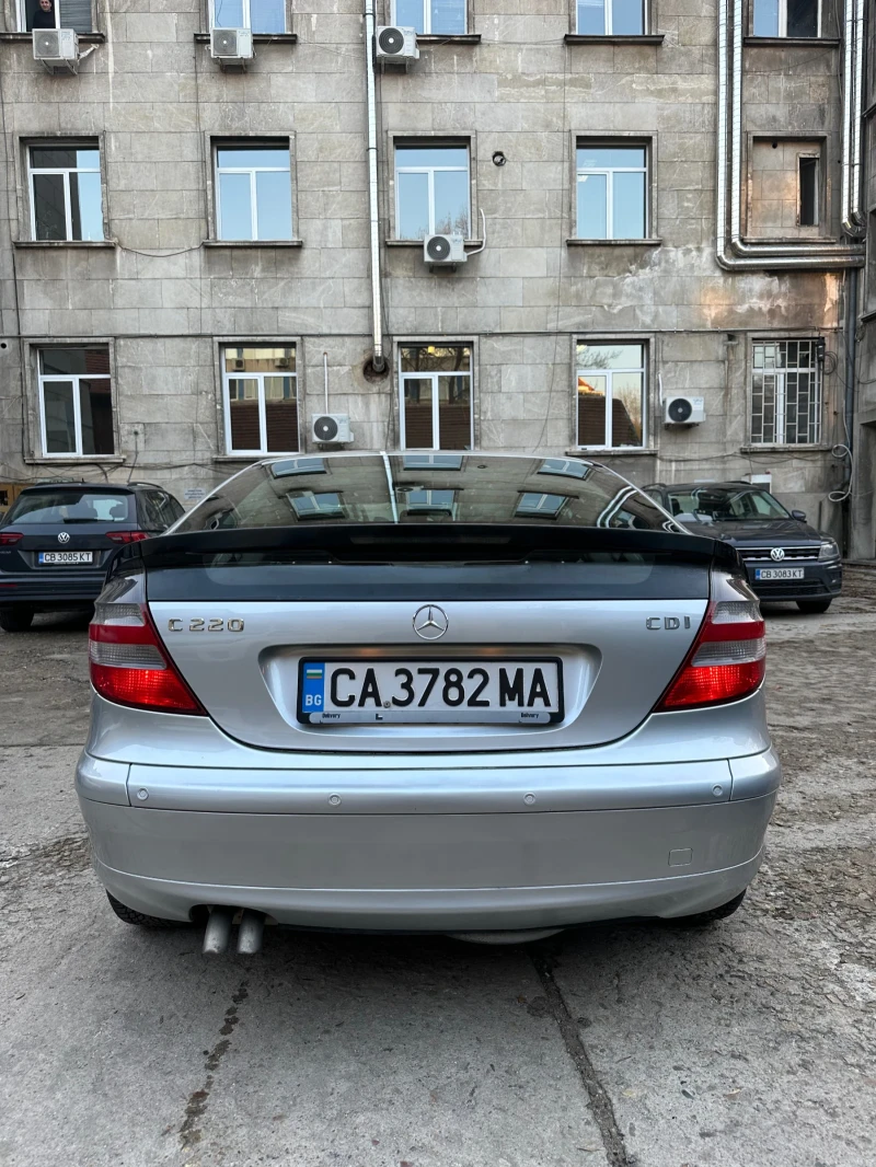 Mercedes-Benz C 220, снимка 6 - Автомобили и джипове - 48143316