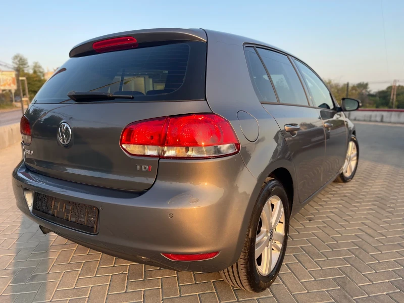 VW Golf 1.6 TDI, снимка 4 - Автомобили и джипове - 51758378