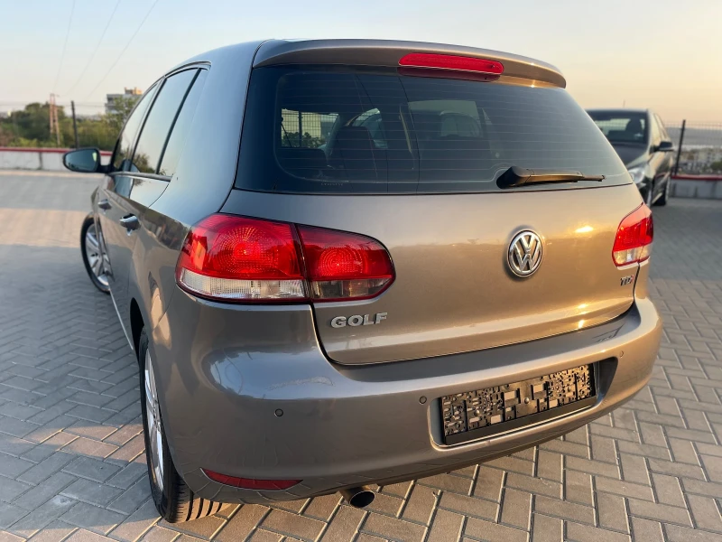 VW Golf 1.6 TDI, снимка 5 - Автомобили и джипове - 51758378