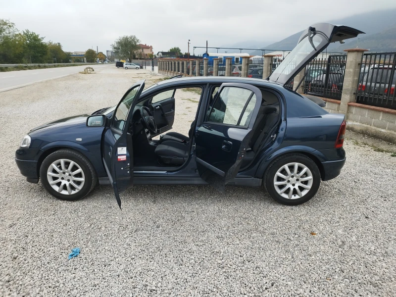 Opel Astra 1.6 i 85kc., снимка 9 - Автомобили и джипове - 52076514