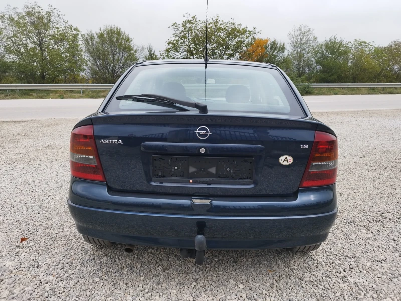 Opel Astra 1.6 i 85kc., снимка 4 - Автомобили и джипове - 52076514