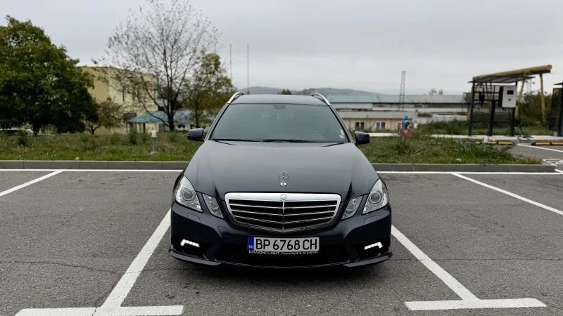 Mercedes-Benz E 350, снимка 2 - Автомобили и джипове - 52520415