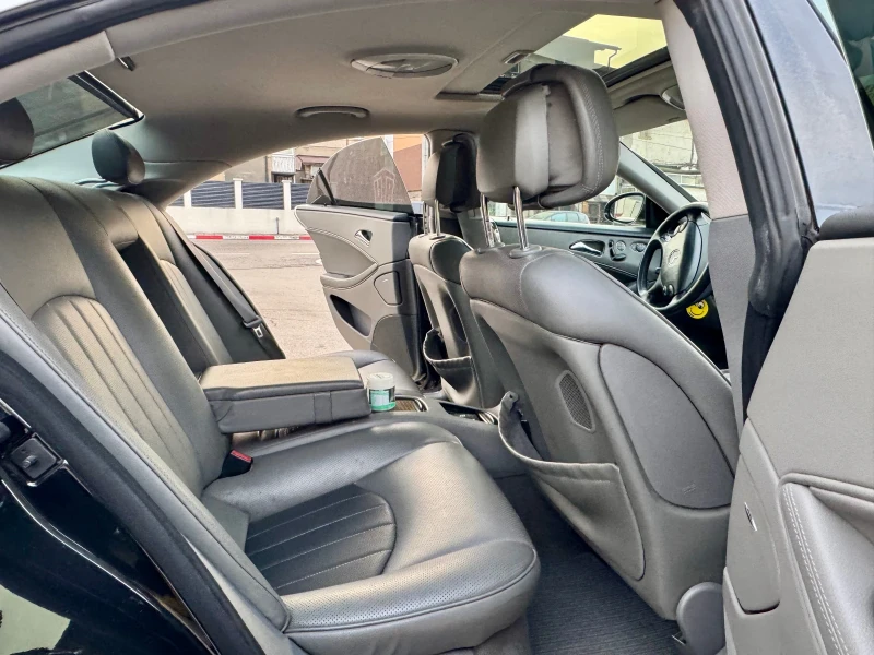 Mercedes-Benz CLS 320 320 CDI, снимка 9 - Автомобили и джипове - 52629932