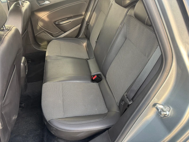 Opel Astra 1.7 Diesel, снимка 9 - Автомобили и джипове - 52664813