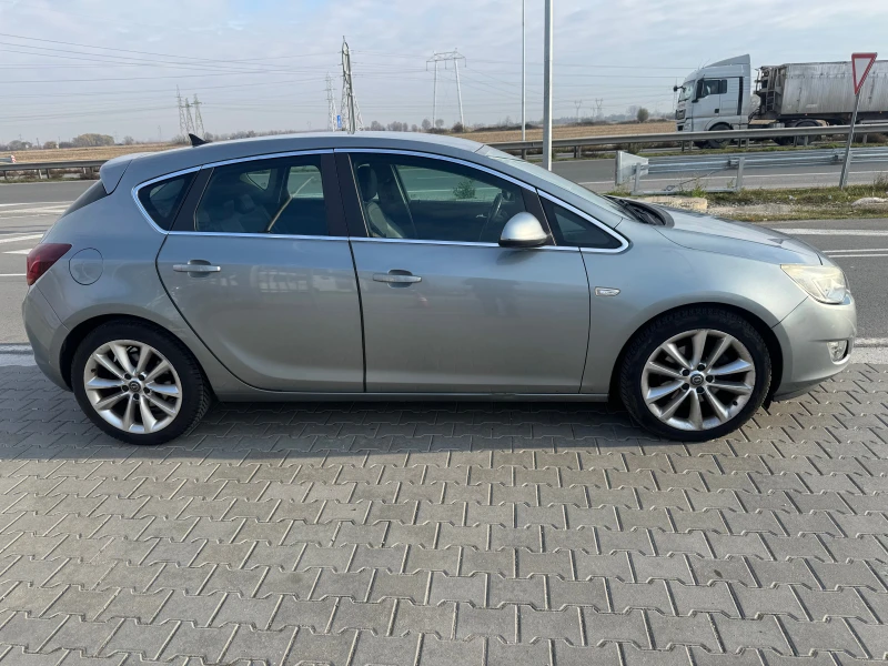 Opel Astra 1.7 Diesel, снимка 4 - Автомобили и джипове - 52664813