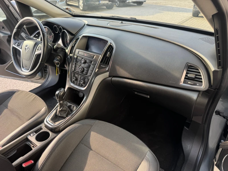 Opel Astra 1.7 Diesel, снимка 10 - Автомобили и джипове - 52664813