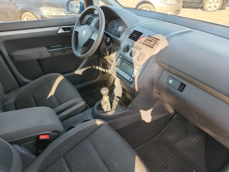 VW Touran 1.9 TDI 7 места, снимка 9 - Автомобили и джипове - 53177078