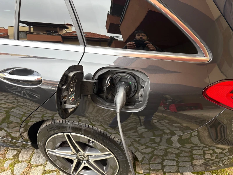 Mercedes-Benz C 300 e Plug-in AMG Line, снимка 15 - Автомобили и джипове - 53263638
